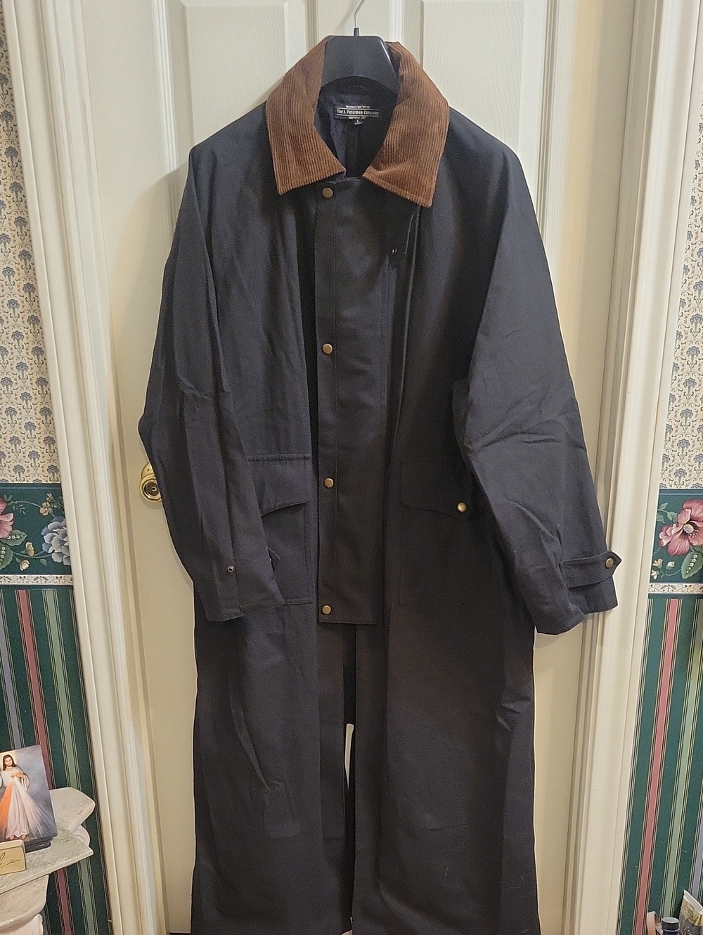 Classic Men's Black Duster Coat with Brown Corduroy Collar
